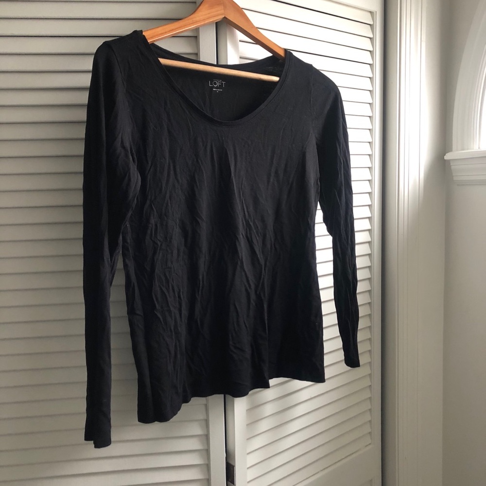 Black long sleeve loft shirt Medium